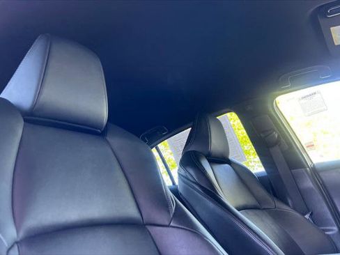 Certified 2022 Toyota Venza XLE AWD/4WD image 18