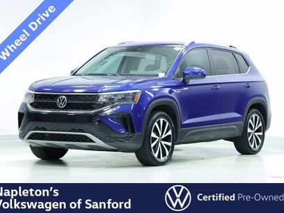 Certified 2022 Volkswagen Taos SE w/ Panoramic Sunroof Package