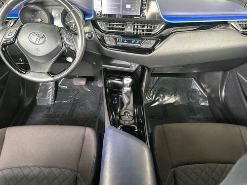 Certified 2020 Toyota C-HR XLE image 16