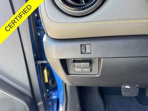 Used 2025 Chevrolet Colorado ZR2 w/ Technology Package AWD/4WD image 18