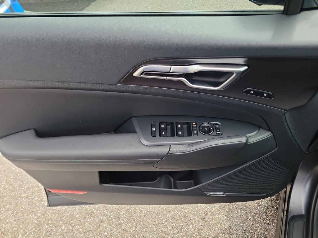 New 2026 Kia Sportage SX FWD image 21