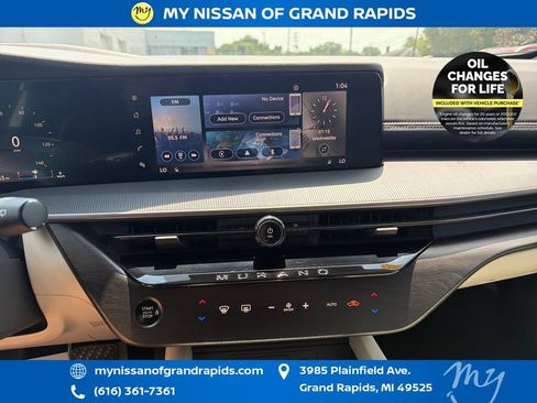 Used 2025 Nissan Murano SV AWD/4WD image 22