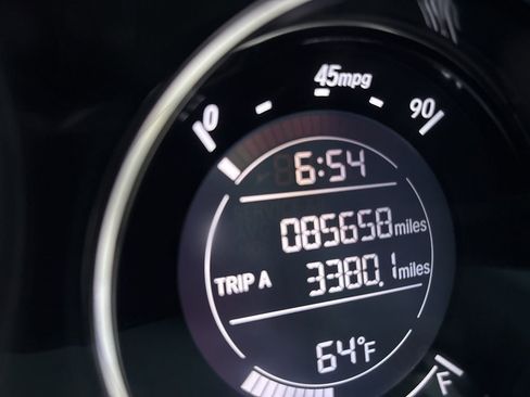 Used 2019 Honda HR-V Sport image 4