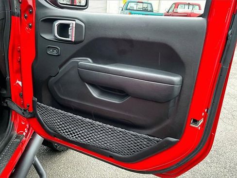 Used 2021 Jeep Wrangler Unlimited Willys image 19