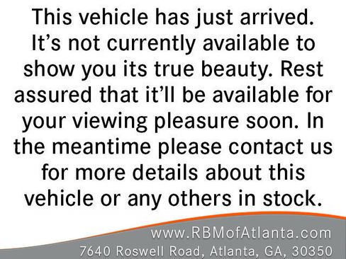 Used 2025 Mercedes-Benz GLB 250 4MATIC image 3