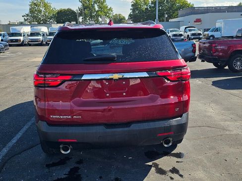 Used 2023 Chevrolet Traverse LT AWD/4WD image 5