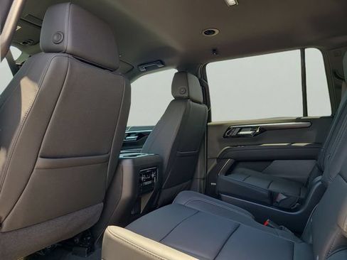 New 2026 Chevrolet Suburban LT w/ Comfort Package RWD image 11