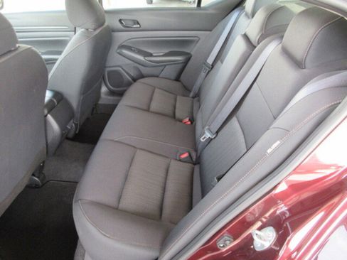 Used 2024 Nissan Altima 2.5 SV w/ SV Premium Package image 13