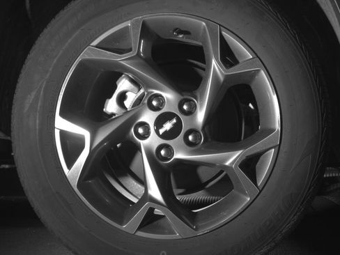 Used 2025 Chevrolet Trax LT FWD image 15