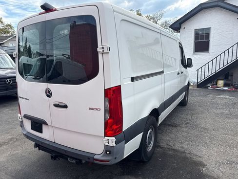 Used 2021 Mercedes-Benz Sprinter 1500 w/ Premium Package image 7