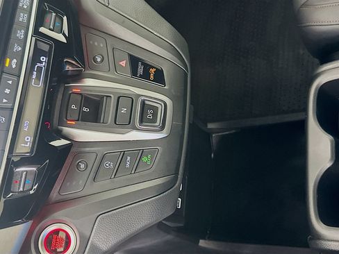 Used 2025 Honda Odyssey Sport-L image 16