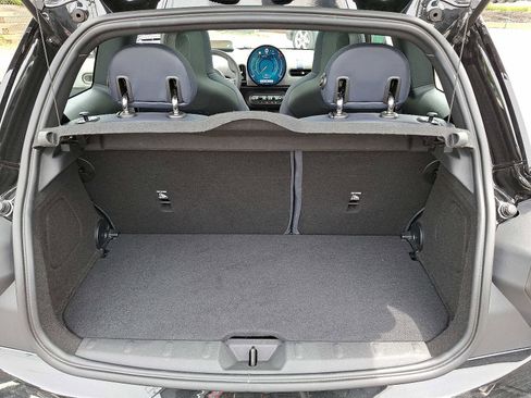 Certified 2025 MINI Cooper S image 28