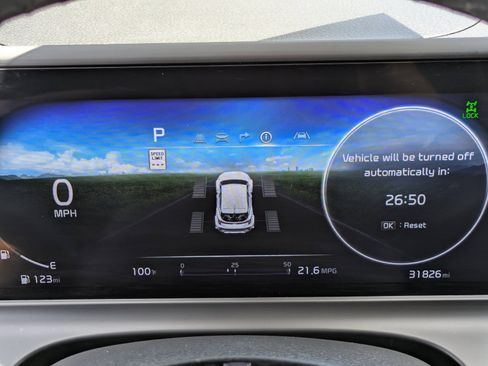 Certified 2024 Kia Seltos SX w/ SX Sunroof Package AWD/4WD image 25