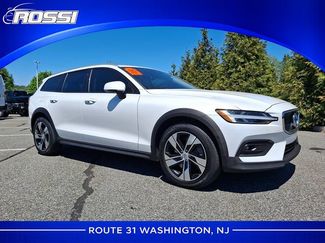 Used 2021 Volvo V60 T5 Cross Country w/ Climate Package AWD/4WD video 1