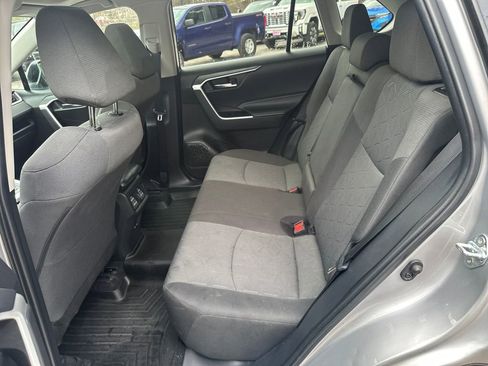 Used 2021 Toyota RAV4 XLE w/ Convenience Package AWD/4WD image 14
