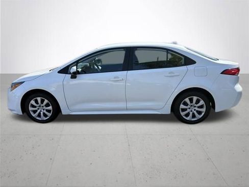 Used 2022 Toyota Corolla LE FWD image 9