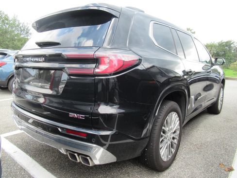 Used 2025 GMC Acadia Denali FWD image 4