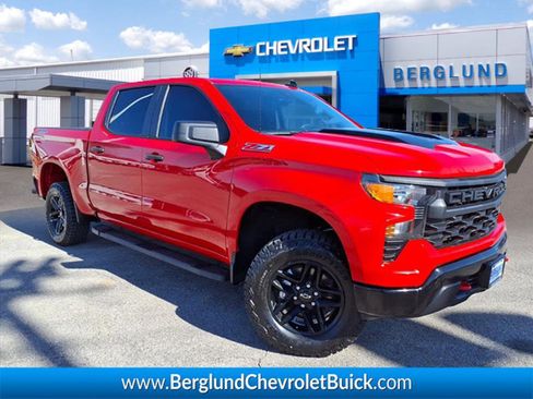 Used 2024 Chevrolet Silverado 1500 Custom Trail Boss image 1