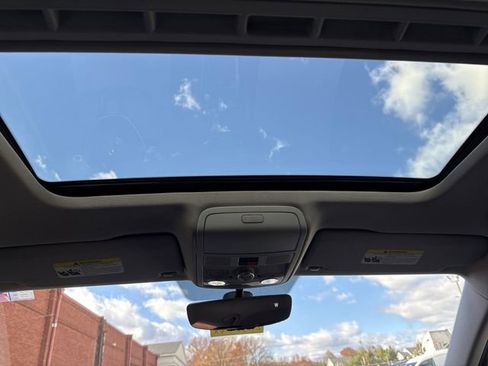 Used 2016 Volkswagen Jetta SEL image 17