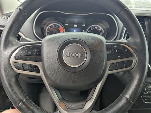 Used 2020 Jeep Cherokee Limited image 28