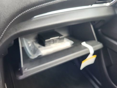 Used 2023 Chevrolet Traverse LT image 32