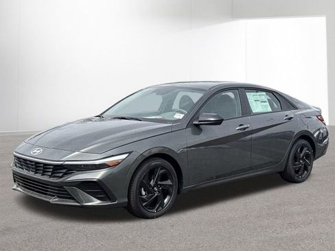 New 2026 Hyundai Elantra Sport FWD image 11