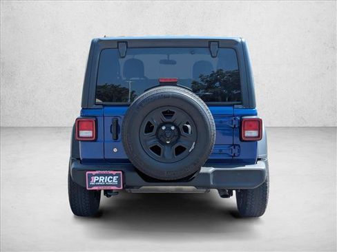 Used 2019 Jeep Wrangler Sport AWD/4WD image 7