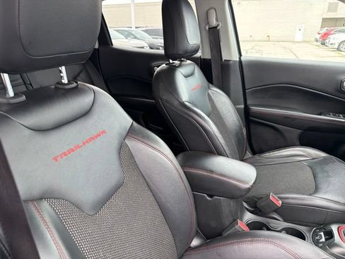 Used 2018 Jeep Compass Trailhawk AWD/4WD image 24