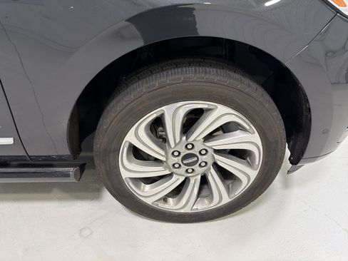Used 2023 Lincoln Navigator Reserve RWD image 15