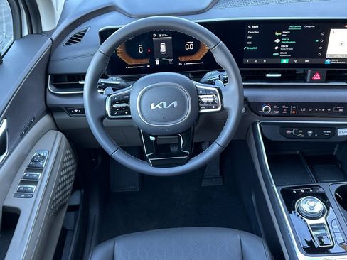 New 2026 Kia Carnival EX image 14