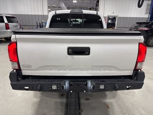 Used 2016 Toyota Tacoma TRD Sport w/ Premium & Technology Package image 11