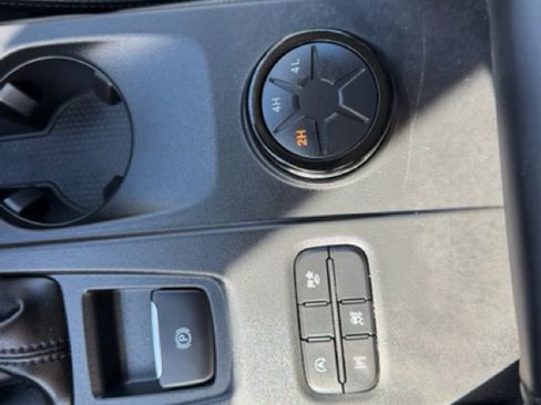 Used 2025 Ford Ranger Lariat w/ Black Appearance Package image 21