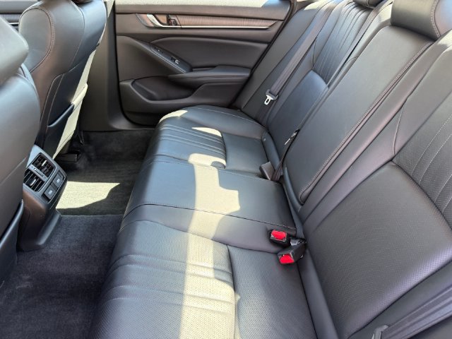 Used 2022 Honda Accord Touring image 26