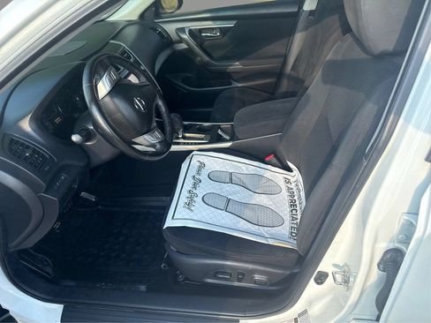 Used 2015 Nissan Altima 2.5 SV w/ Convenience Package FWD image 10