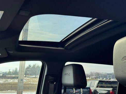 Used 2024 GMC Sierra 1500 AT4 w/ Technology Package image 28