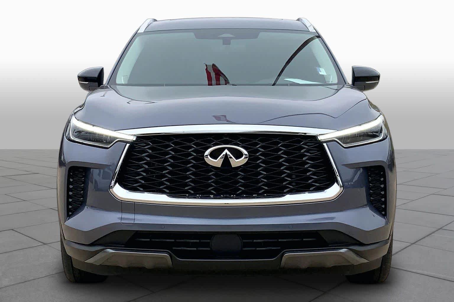 Used 2023 INFINITI QX60 Sensory w/ Vision Package FWD image 4