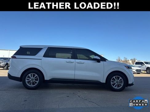 Used 2024 Kia Carnival LX image 13