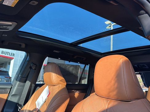 New 2026 Toyota Highlander Platinum image 26