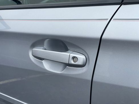 Used 2021 Subaru Crosstrek 2.0i Premium image 26