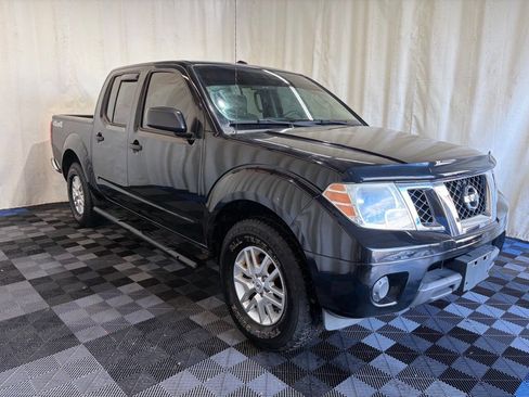 Used 2014 Nissan Frontier SV AWD/4WD image 3