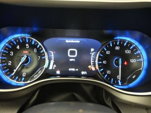 Used 2025 Chrysler Pacifica Select FWD image 20
