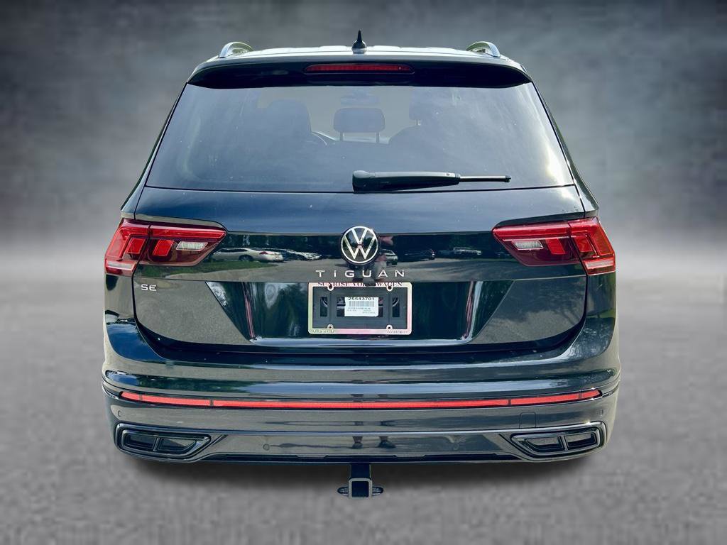 Used 2024 Volkswagen Tiguan SE R-Line FWD image 6