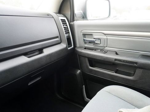 Used 2023 RAM 1500 Classic SLT image 24