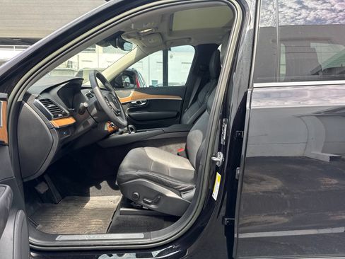 Certified 2023 Volvo XC90 B6 Plus w/ Protection Package Premier AWD/4WD image 9