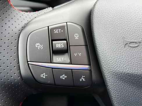 Used 2025 Ford Escape ST-Line Select w/ Tech Pack #1 AWD/4WD image 16
