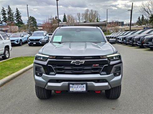 Used 2025 Chevrolet Colorado Z71 w/ Technology Package image 8
