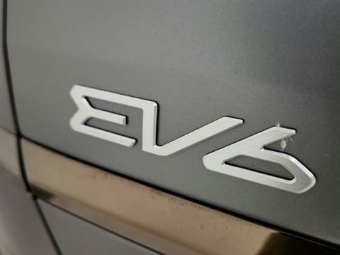 Used 2024 Kia EV6 GT AWD/4WD image 32
