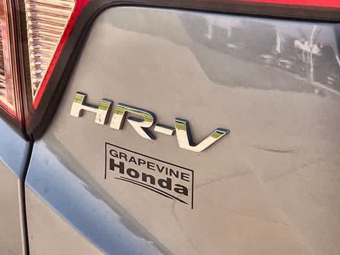 Used 2018 Honda HR-V EX-L image 8