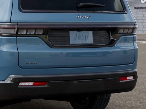New 2026 Jeep Grand Wagoneer Limited AWD/4WD image 13