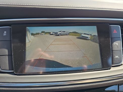 Used 2018 Buick Enclave Premium FWD image 21